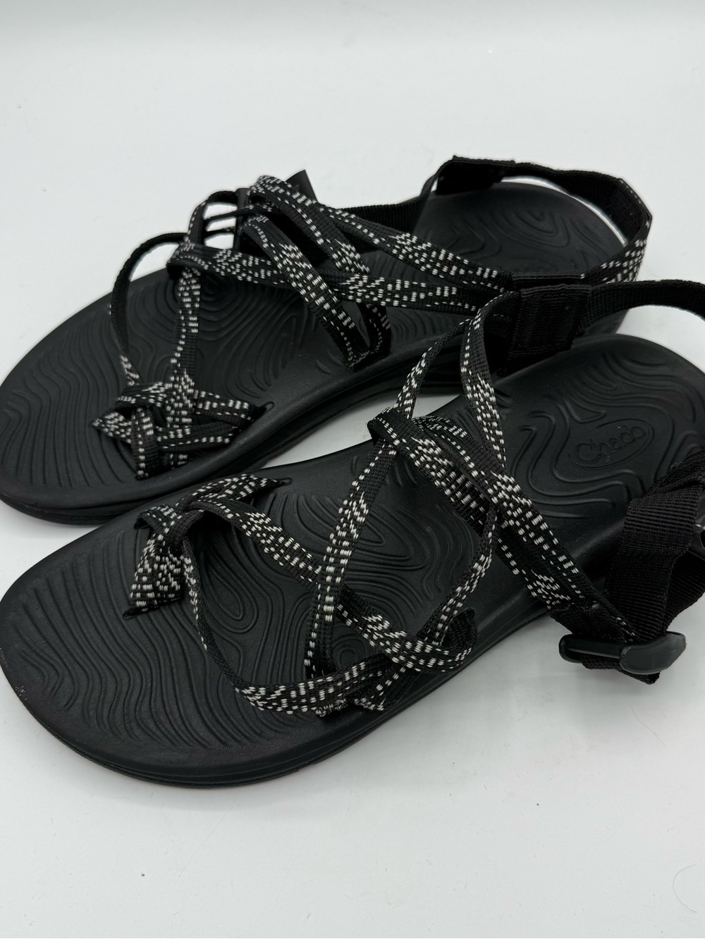 Chaco Women's Strappy Sport Sandals Adjustable Buckle Geometric size 9